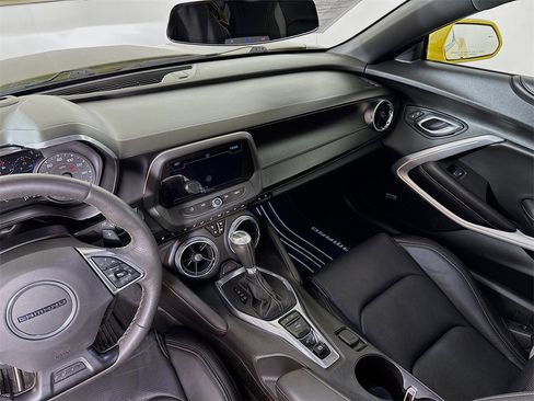 Used 2017 Chevrolet Camaro LT image 25