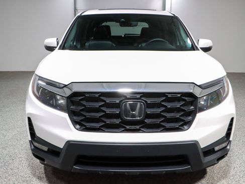 Used 2023 Honda Passport EX-L image 4