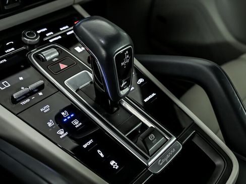 Used 2020 Porsche Cayenne S AWD/4WD image 29