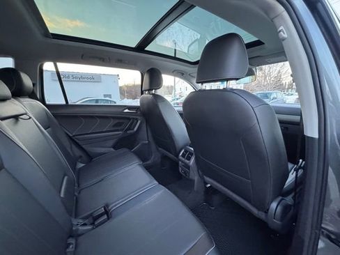 Certified 2022 Volkswagen Tiguan SE image 24