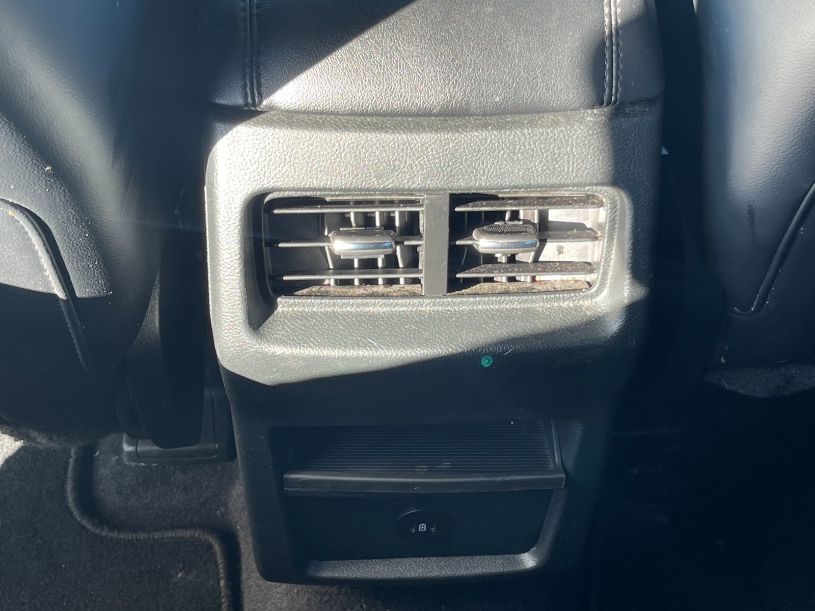 Used 2024 Ford Edge SEL AWD/4WD image 14