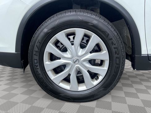 Used 2018 Nissan Rogue S AWD/4WD image 10