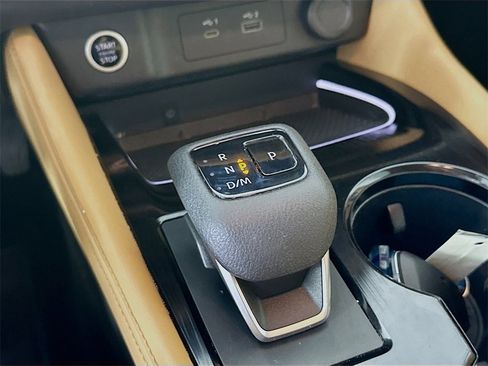 Used 2023 Nissan Rogue Platinum w/ Platinum Premium Package image 21