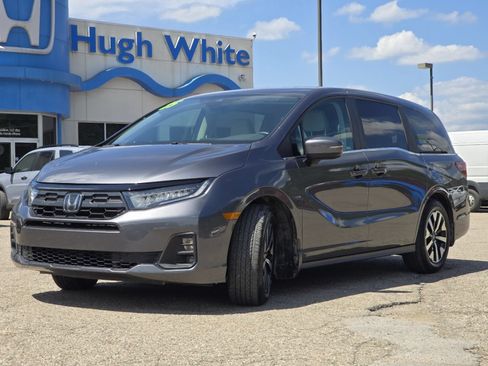 Used 2025 Honda Odyssey EX-L image 13