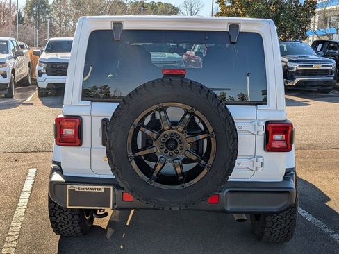 Used 2019 Jeep Wrangler Unlimited Sahara w/ Uconnect 4C Nav & Sound Group image 4