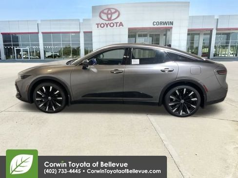 New 2026 Toyota Crown Platinum image 2