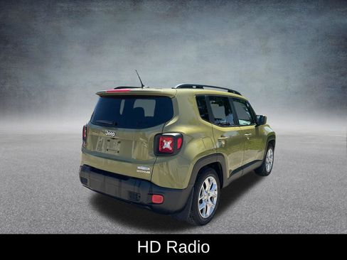Used 2015 Jeep Renegade Latitude w/ Popular Equipment Group FWD image 7