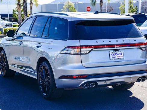 Used 2023 Lincoln Aviator Black Label w/ Jet Package image 6