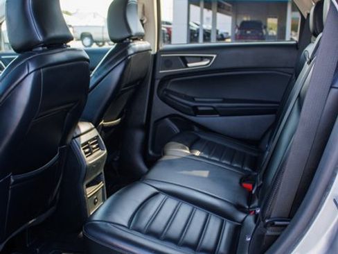 Used 2024 Ford Edge SEL image 12