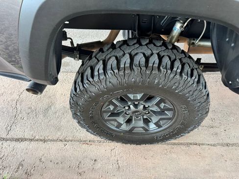 Used 2017 Toyota Tacoma TRD Off-Road w/ Tow Package (A/T) image 29