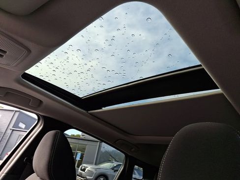 New 2026 Nissan Kicks SV w/ SV Premium Package image 6