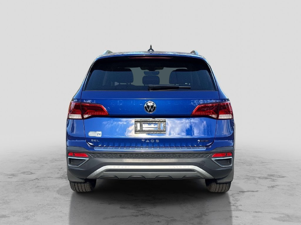 Certified 2024 Volkswagen Taos SEL AWD/4WD image 4