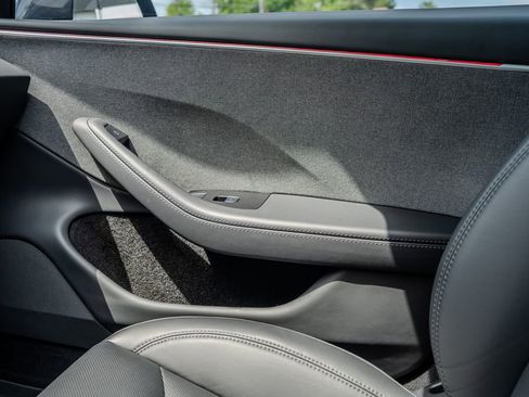 Used 2024 Tesla Model 3 Long Range RWD image 12