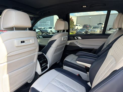 Used 2019 BMW X7 xDrive40i w/ Premium Package AWD/4WD image 13