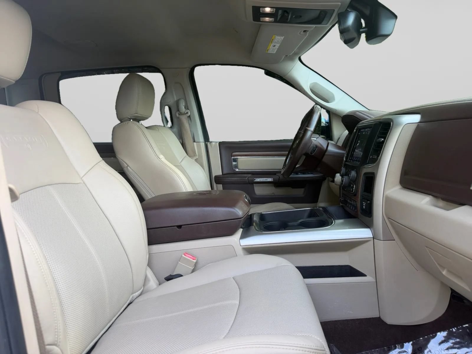 Used 2017 RAM 1500 Laramie w/ Convenience Group AWD/4WD image 33