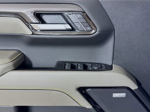 New 2026 Chevrolet Silverado 1500 ZR2 AWD/4WD image 16