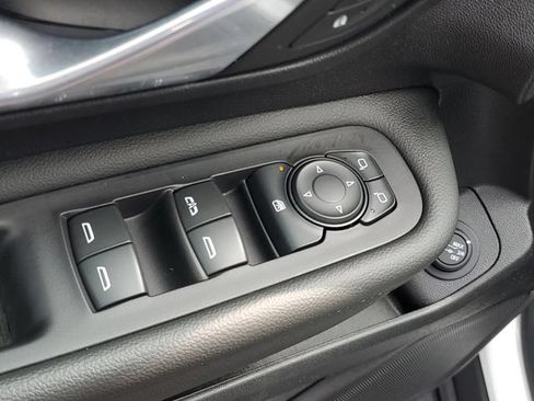 Used 2024 GMC Terrain SLE w/ Elevation Edition AWD/4WD image 17