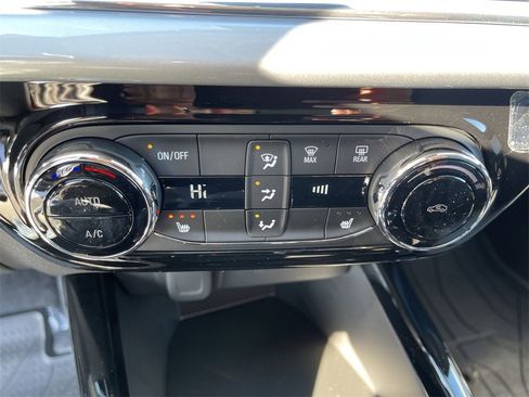 New 2026 Chevrolet Trax LT w/ Driver Confidence Package image 18