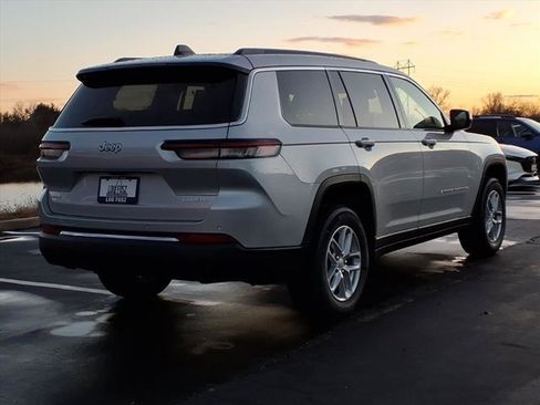 New 2025 Jeep Grand Cherokee L Laredo image 15
