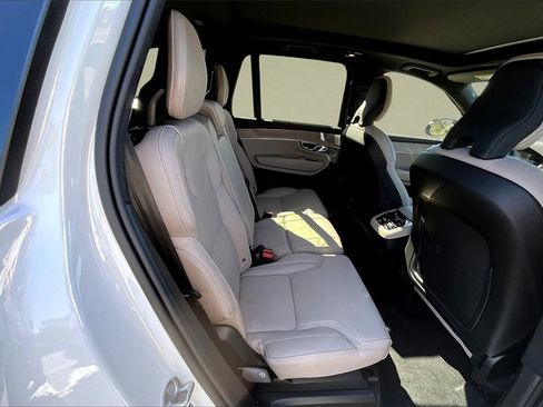 New 2026 Volvo XC90 B6 Ultra w/ Lounge Package image 10