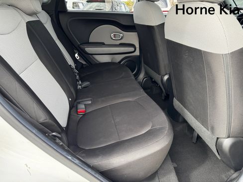 Used 2016 Kia Soul image 27