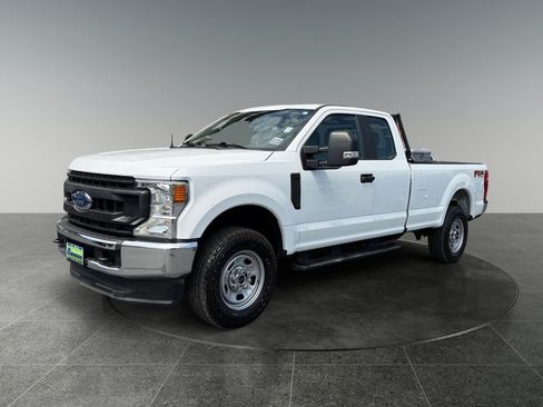 Used 2022 Ford F350 XL w/ Power Equipment Group AWD/4WD image 3