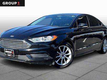 Used 2017 Ford Fusion SE w/ Fusion SE Technology Package