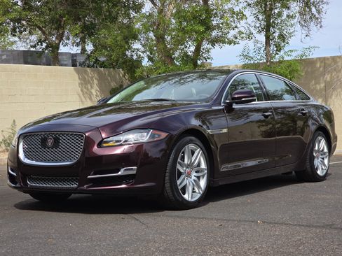 Used 2018 Jaguar XJ L Portfolio image 5