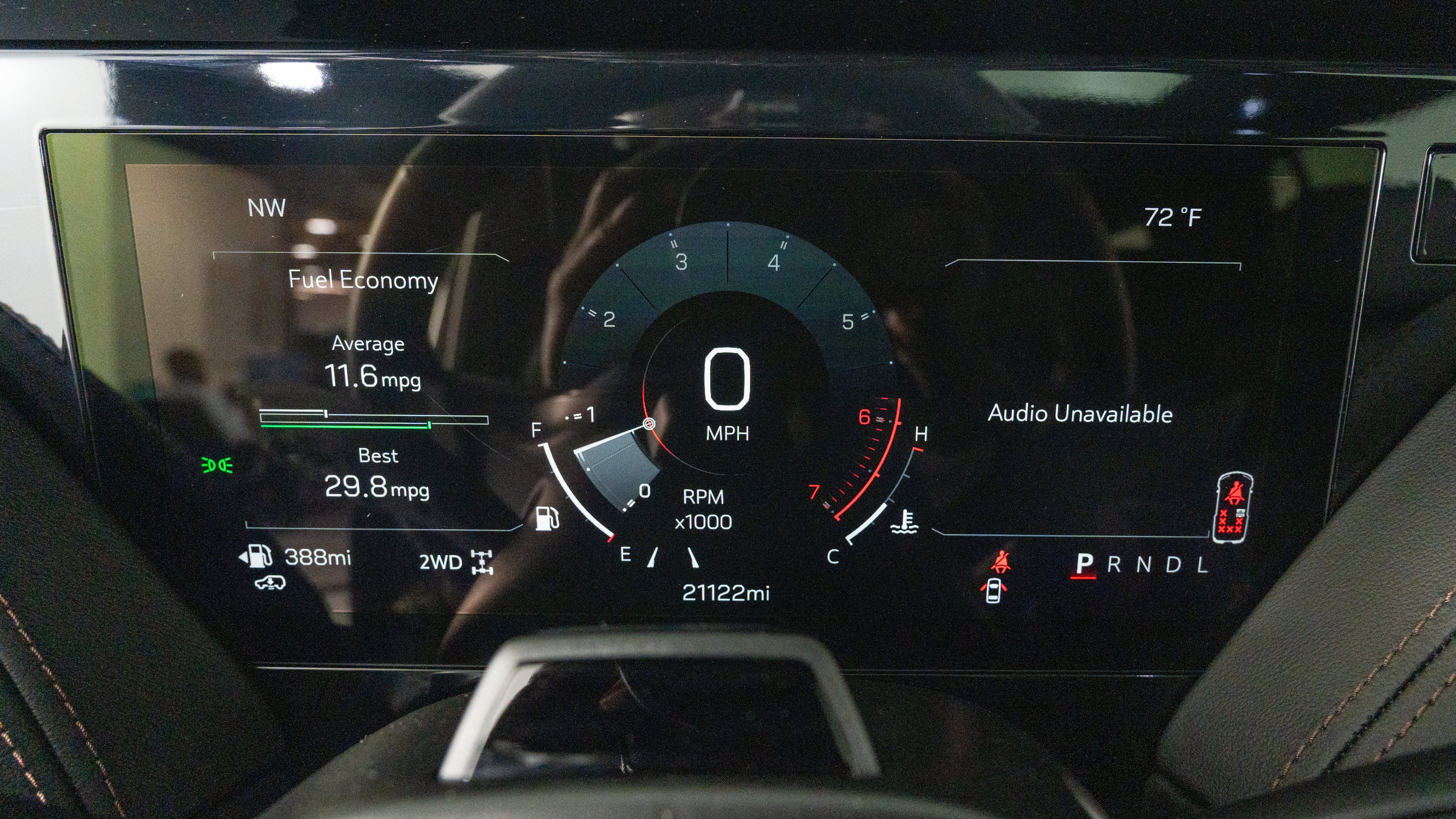 Used 2025 GMC Yukon AT4 w/ AT4 Premium Plus Package AWD/4WD image 25