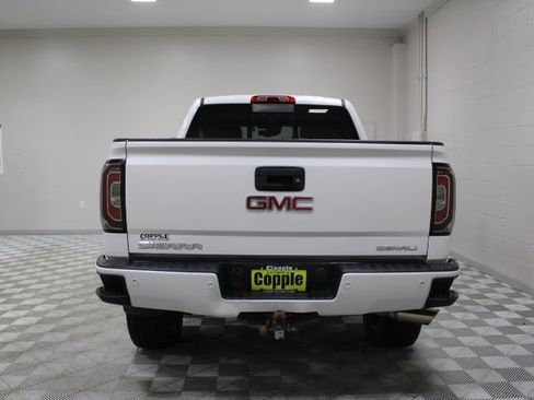 Used 2016 GMC Sierra 1500 Denali w/ Denali Ultimate Package AWD/4WD image 11