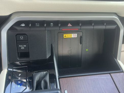 Used 2022 Toyota Tundra Capstone AWD/4WD image 34