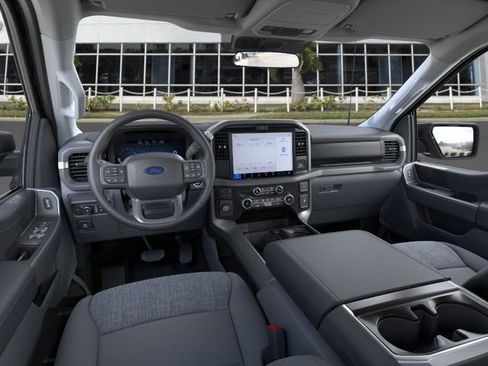 New 2026 Ford F150 XLT w/ XLT Chrome Appearance Package RWD image 9