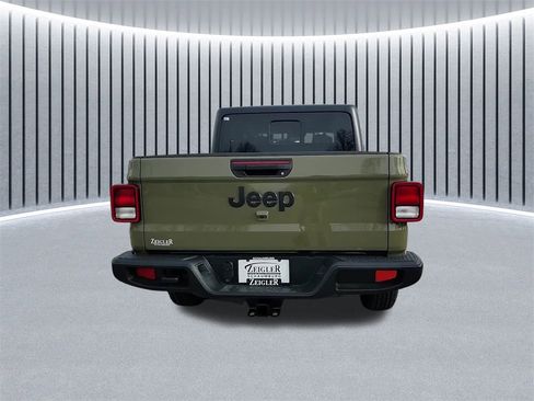 New 2026 Jeep Gladiator Sport image 4