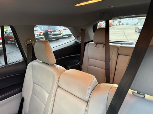 Used 2016 Honda Pilot Touring image 12