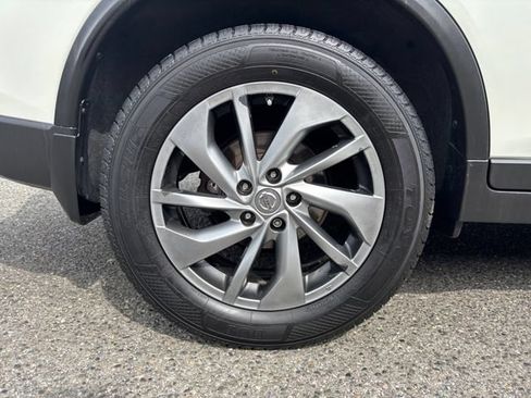 Used 2015 Nissan Rogue SL AWD/4WD image 28