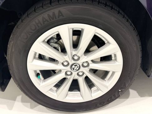 Used 2024 Toyota Corolla XLE FWD image 9