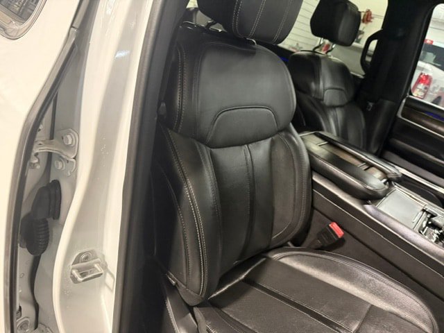 Used 2023 Jeep Grand Wagoneer 4WD image 12