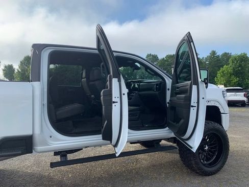 Used 2026 GMC Sierra 2500 AT4 w/ AT4 Premium Plus Package AWD/4WD image 12