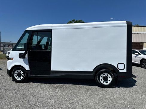 Used 2024 Chevrolet Brightdrop 400 w/ Commercial Equipment Package AWD/4WD image 13