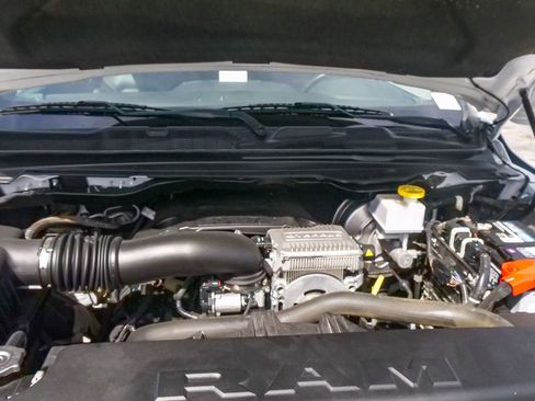 Used 2024 RAM 1500 Laramie image 25