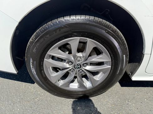 Used 2022 Toyota Sienna LE AWD/4WD image 25