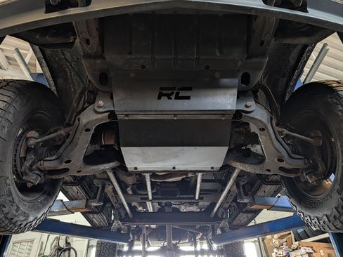 Used 1999 Chevrolet Tahoe 4WD 2-Door w/ Preferred Equipment Group image 20