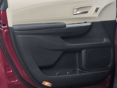 Certified 2026 Toyota Sienna Limited FWD image 15