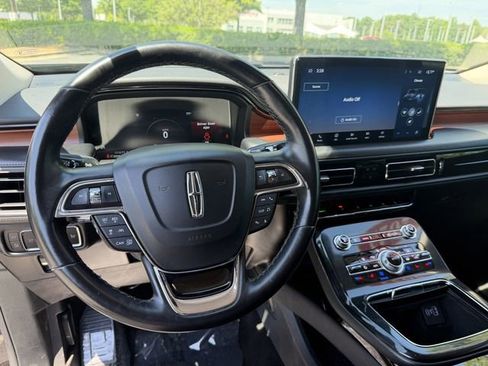 Used 2022 Lincoln Nautilus Reserve w/ Equipment Group 201A AWD/4WD image 15