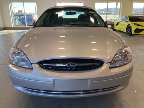 Used 2000 Ford Taurus SES image 2