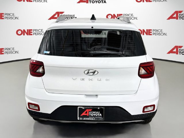 Used 2021 Hyundai Venue SEL w/ Premium Package FWD image 6