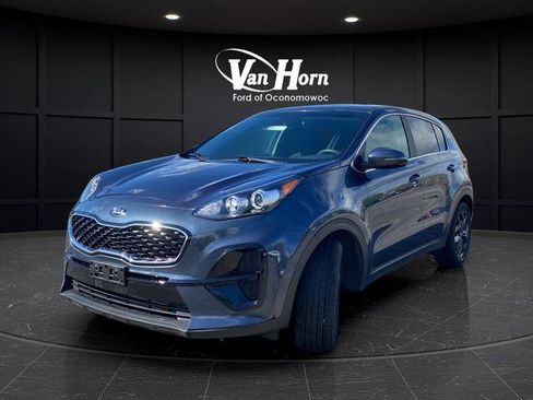 Used 2022 Kia Sportage LX w/ LX FWD Value Edition Package image 3