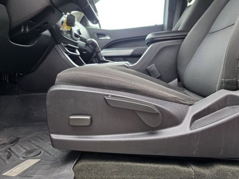 Used 2018 Chevrolet Colorado LT w/ LT Convenience Package image 18