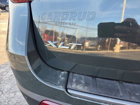 Used 2021 Ford Explorer XLT w/ Equipment Group 202A image 8