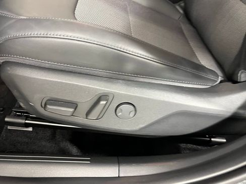 Used 2023 Kia Niro EX image 21